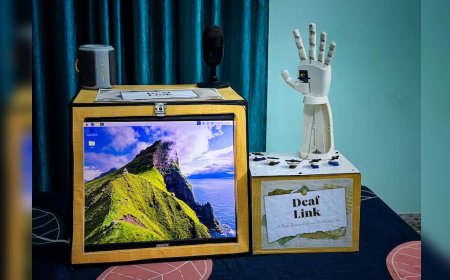Raspberry Pi Translates Speech to Sign Language with Robotic Hand