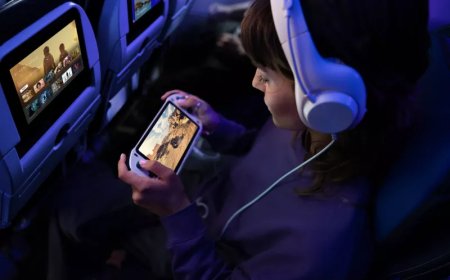 United Airlines to offer free Starlink Internet on all flights