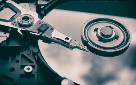 The music industry's latest problem: Archive hard drives from the 90s are failing