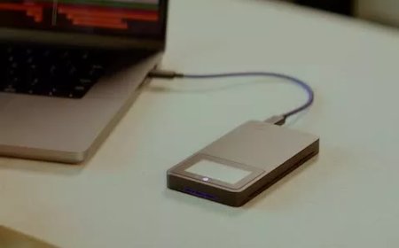 This $2,200 8 TB SSD supports USB 4, active cooling, passkeys, an e-ink screen, and more