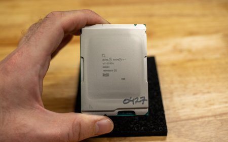 Intel Xeon w7-2595X Review - Sapphire Rapids Refresh