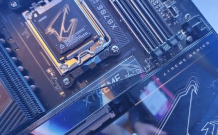 Gigabyte Displays X870E AORUS Xtreme E-ATX, B650E AORUS PRO X USB4 & B650E AORUS Stealth ICE Motherboards