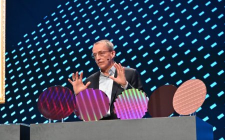 Intel Finally Reveals Bleeding Edge 10A (1nm) Process, Targeted Beyond 2028