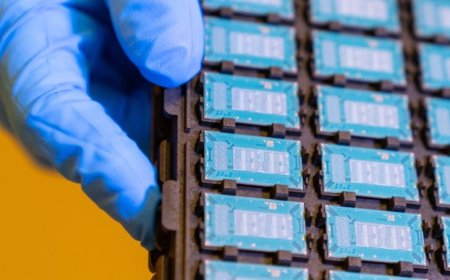 Next-Gen Intel Chips Will Feature More Sand As Glass Is Set To Replace Organic Substrate Materials