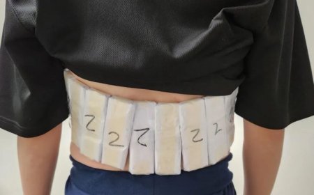 China Customs Intercepts Individual Smuggling 306 Intel CPUs Strapped Around His Stomach
