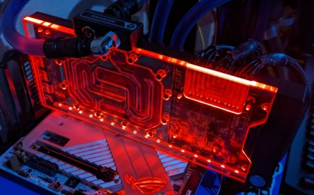 700W AMD Radeon RX 7900 XTX Only Matches A Stock NVIDIA RTX 4090 GPU, Hits 3.5 GHz On Chiller Cooling