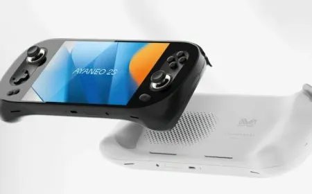 Ayaneo 2S Deep Dive Reveals Full Technical Specs: AMD Ryzen 7 7840U APU, Better Cooling, Larger Battery, May Launch