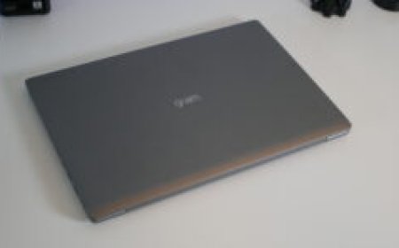 LG Gram 17 Thin And Light Review – Almost Perfect, But Not For Gamers