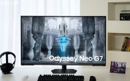 Samsung Odyssey Neo G7 43-inch & 144Hz UHD Display, First Flat Mini-LED Gaming Monitor