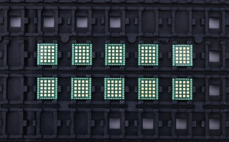 Intel AXG Custom Compute team begins shipments of Blockscale ASIC, but is it too little too late?
