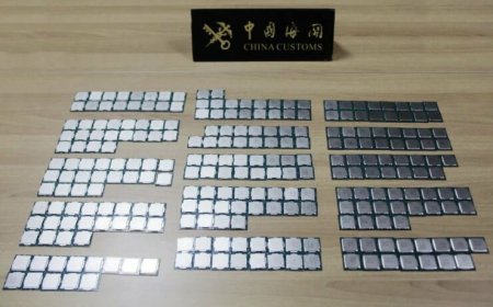 Smugglers Caught With 256 Intel CPUs Strapped To Body