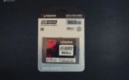 The Kingston DC450R and KC600 1TB solid state drives are displayed side by side.