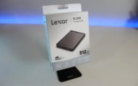Silver Lexar SL200 512GB portable SSD