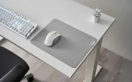 Razer introduces a new all white productivity suite for the workplace.