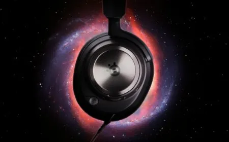 SteelSeries Arctis Nova Pro gaming headset