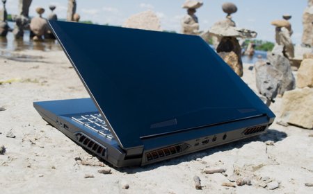Eurocom Nightsky ARX315 laptop – a 15-inch design with AMD’s 16 Core Ryzen 9 5950X AM4 CPU offering superb performance