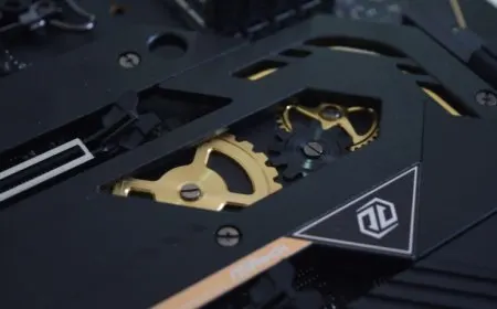 Intel Z690 motherboard with 600-series chipset specifications.
