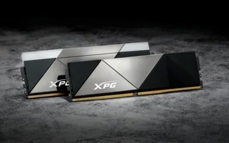 The ADATA XPG DDR5 memory module operates at 8118 MHz during a speed demonstration.
