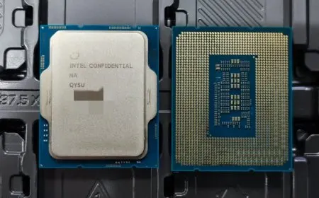 Intel Core i9-12900K processor die with Cinebench benchmark results compared to the AMD Ryzen Threadripper 2990WX.