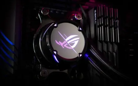 The ASUS ROG STRIX II all-in-one liquid cooler supports Intel LGA 1700 Alder Lake processors.