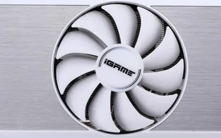 The Colorful iGame Mini RTX 3060 graphics card is displayed from the front.