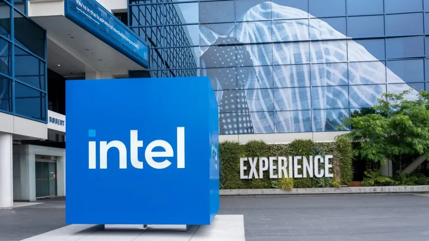 Intel's CHIPS Act Funding Delayed Amid Federal Review