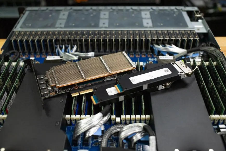 Graid SupremeRAID Performance for AI and HPC Workloads
