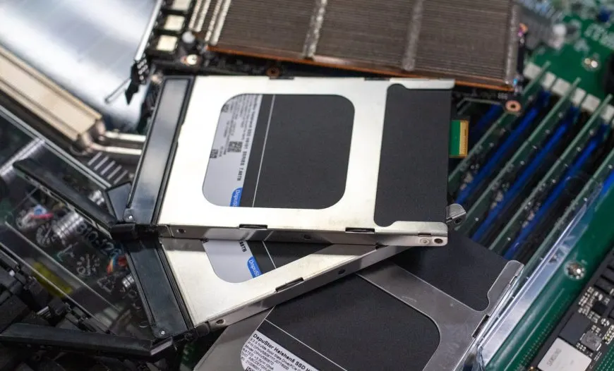 Analyzing the DapuStor Haishen5 H5100 E3.S PCIe 5.0 SSD