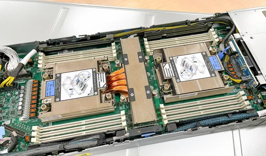 Lenovo ThinkSystem D3 Chassis: Dense Compute Architecture