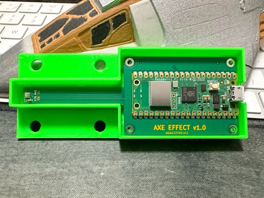 Affordable Temperature Monitoring for Server Racks with Axe Effect