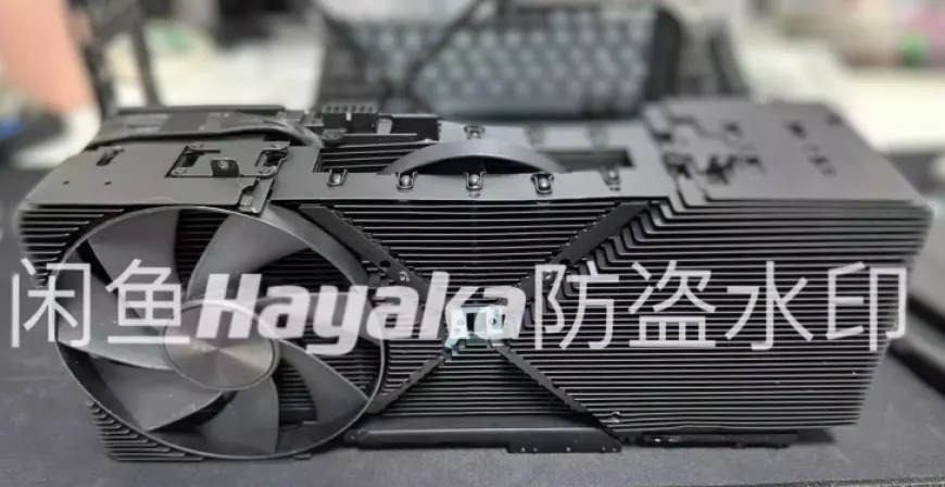 NVIDIA GeForce RTX 40 Quad-Slot GPU Cooler With Triple-Fans, 22 Heat pipes & Vapor Chamber Dissected