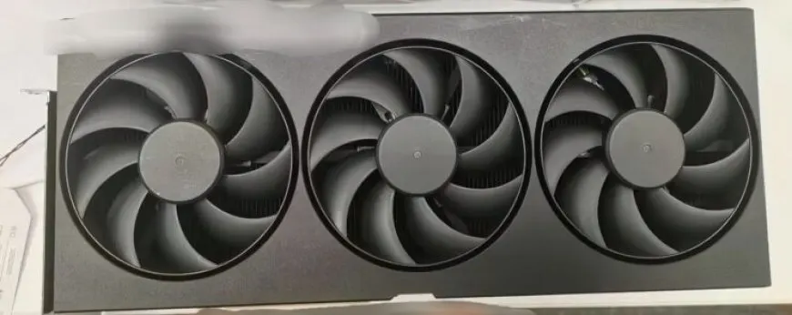 NVIDIA GeForce RTX 4090 Ti “Full-Fat AD102” Graphics Card Pictured With Massive Triple Fan Cooler