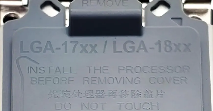 LGA-17XX/18XX Compatible Socket Cover Appears Online – Is This For Intel’s Upcoming 7nm CPUs?