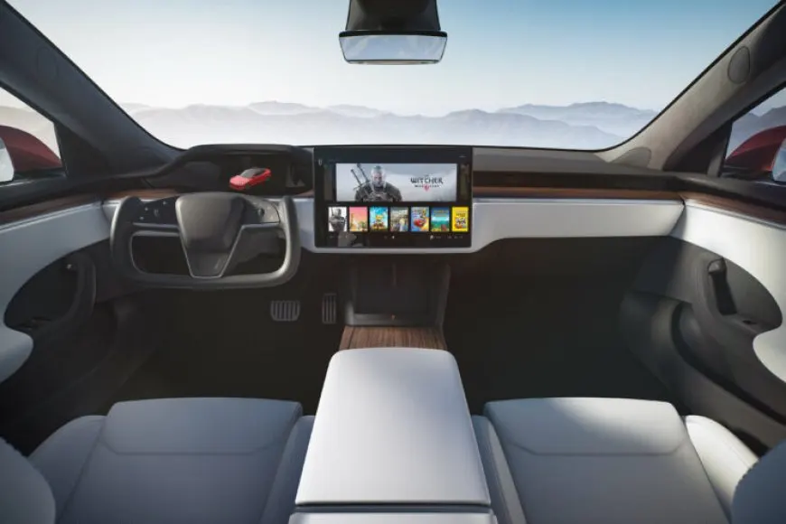 Tesla Model S Is Capable Of Playing Cyberpunk 2077 With PS5-Level Performance As Demonstrated By Elon Musk