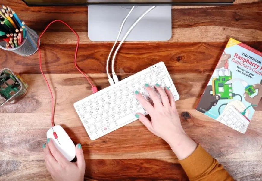 Raspberry Pi 400 Compact Keyboard Has Been Announced Featuring a Price Tag of $70