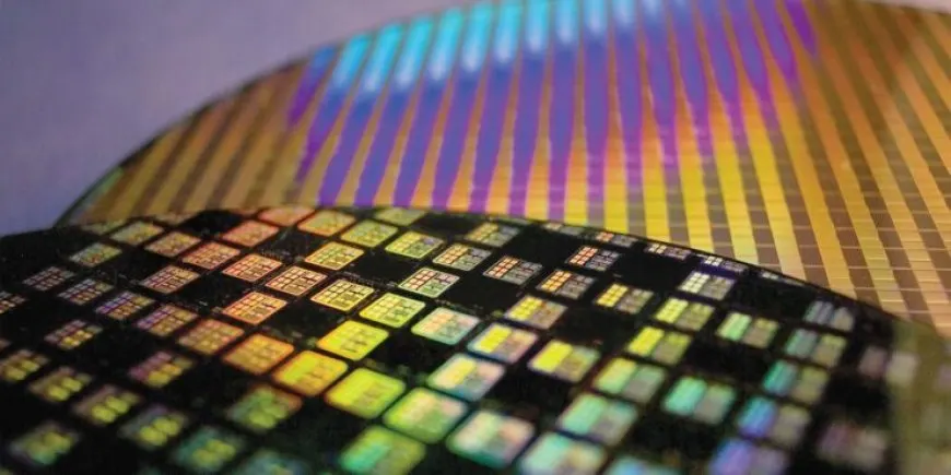 TSMC outlines 5nm and 3nm process nodes and 12 HBM stacks in a single package at a tech symposium.