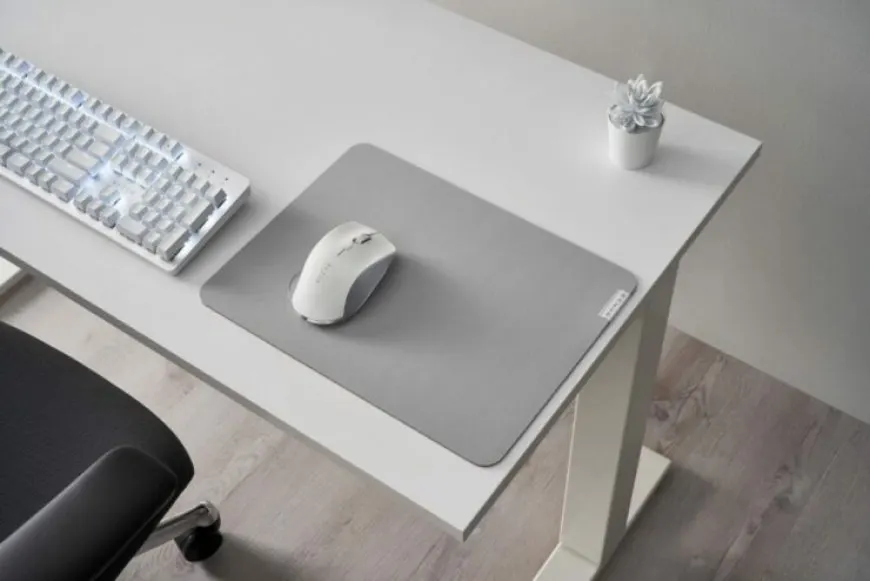 Razer introduces a new all white productivity suite for the workplace.