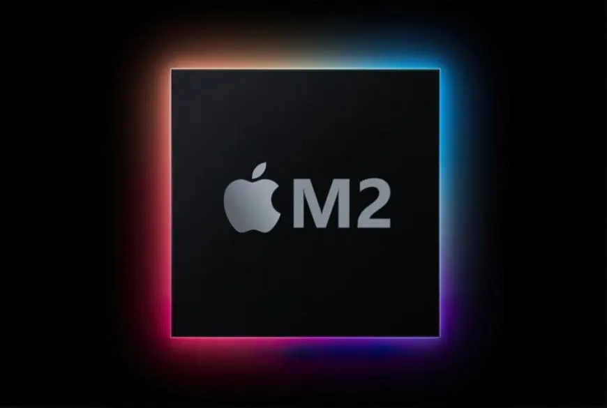 A comparison chart shows Apple M2 SoC performance matching Intel Alder Lake CPUs at lower power levels.