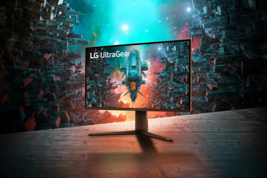 LG UltraGear gaming monitor with VESA AdaptiveSync certification badge