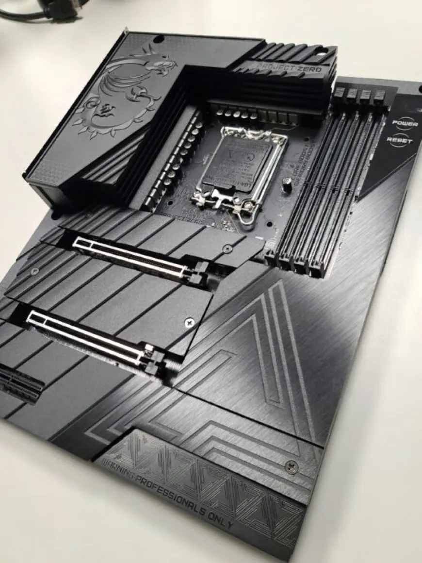 The MSI Unify-X connector-less motherboard and Project Zero DIY PC kit are shown for cable management.