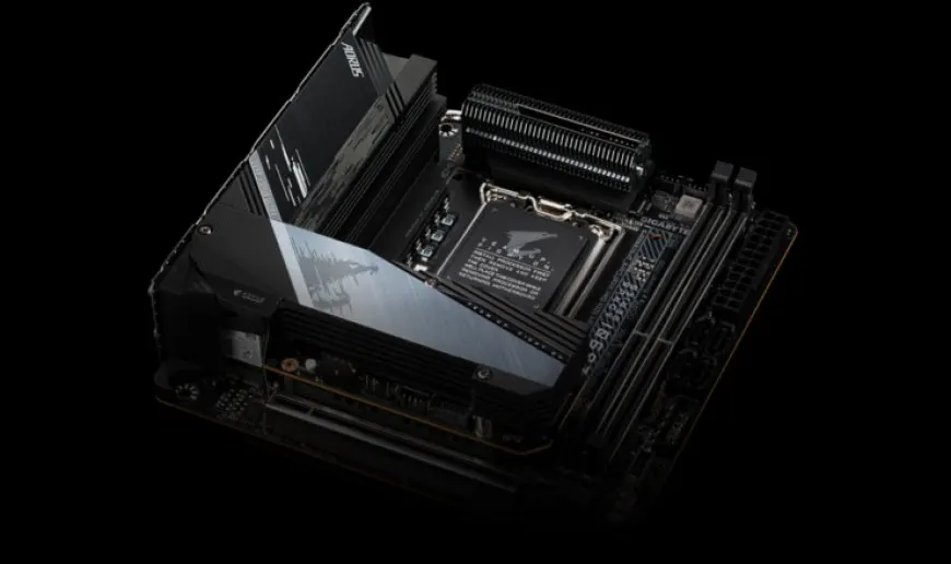 Gigabyte AORUS Z690I Ultra Mini-ITX motherboard showing the PCIe 4.0 slot layout and component arrangement.