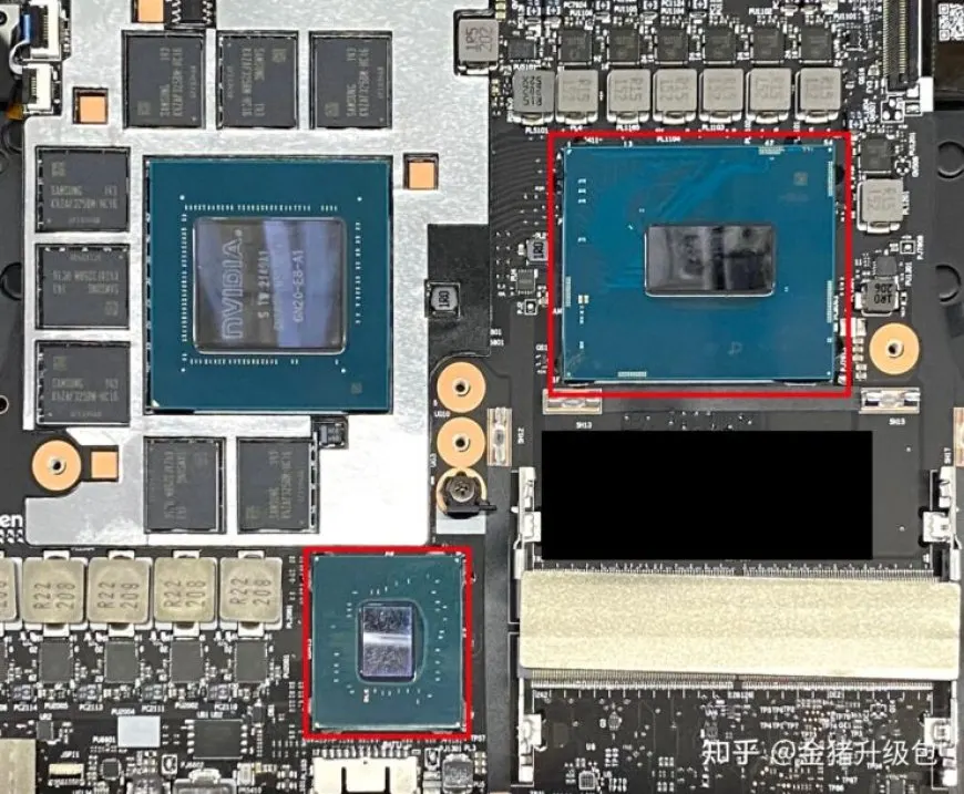 The Intel Alder Lake-HX Core i7-12800HX 16-core processor is displayed.