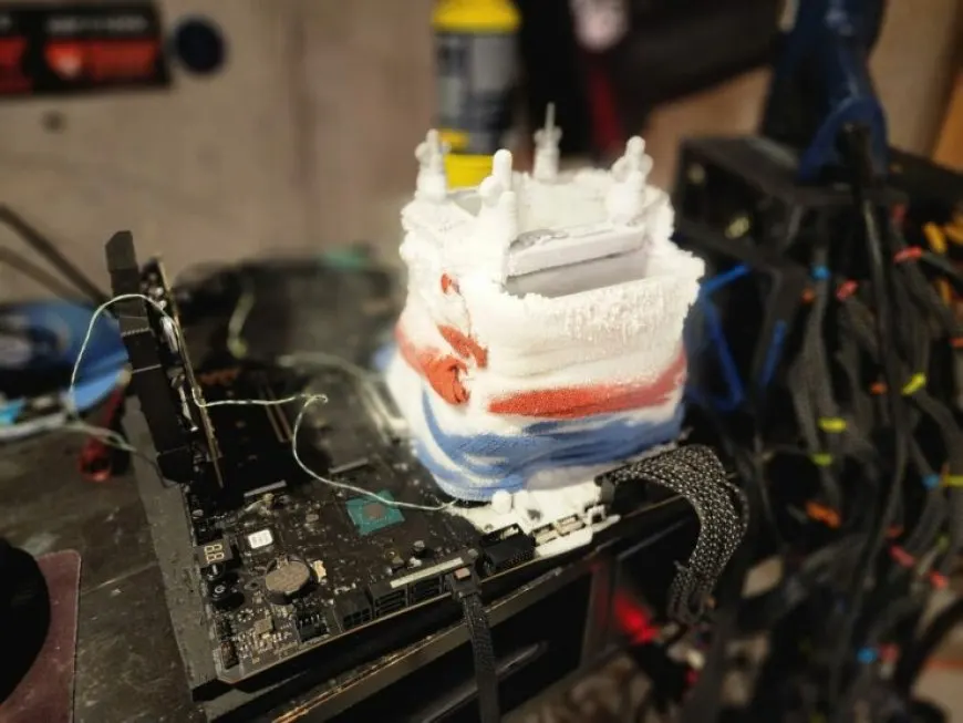 Intel Core i9-12900KS processor installed on an MSI MEG Z690 Unify-X motherboard during overclocking tests.