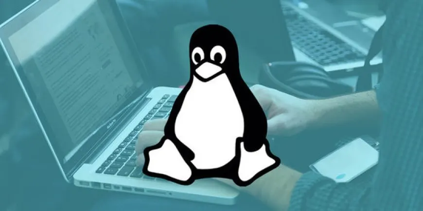 The illustration displays the Intel Alder Lake processor alongside details of the new Linux Thread Director patch.