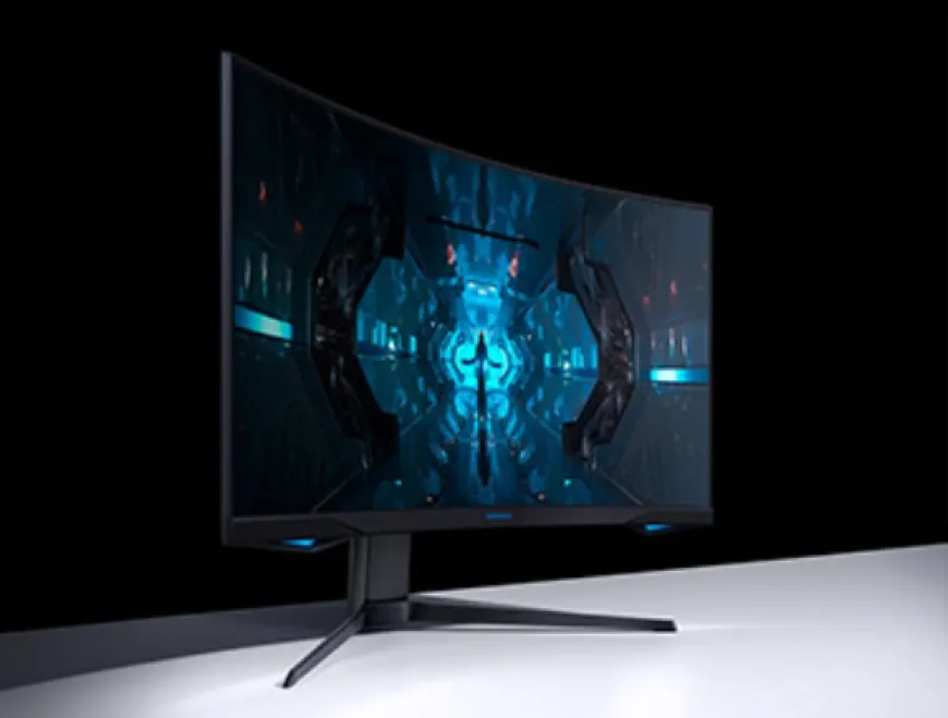 Samsung Odyssey Neo G8 monitor with 4K resolution, 240Hz refresh rate, and Quantum MiniLED technology.