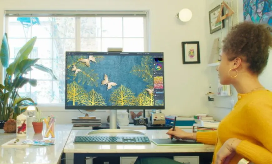 LG DualUp 27.6-inch monitor with 16:18 aspect ratio and 2560x2880 resolution.