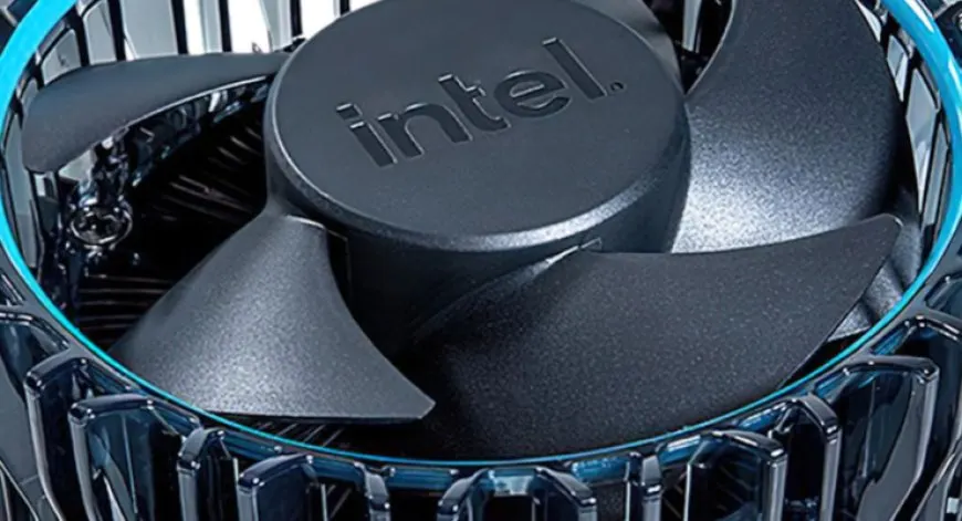 Intel LGA 1700 CPU cooler for 12th Gen Alder Lake featuring a design inspired by AMD Wraith coolers