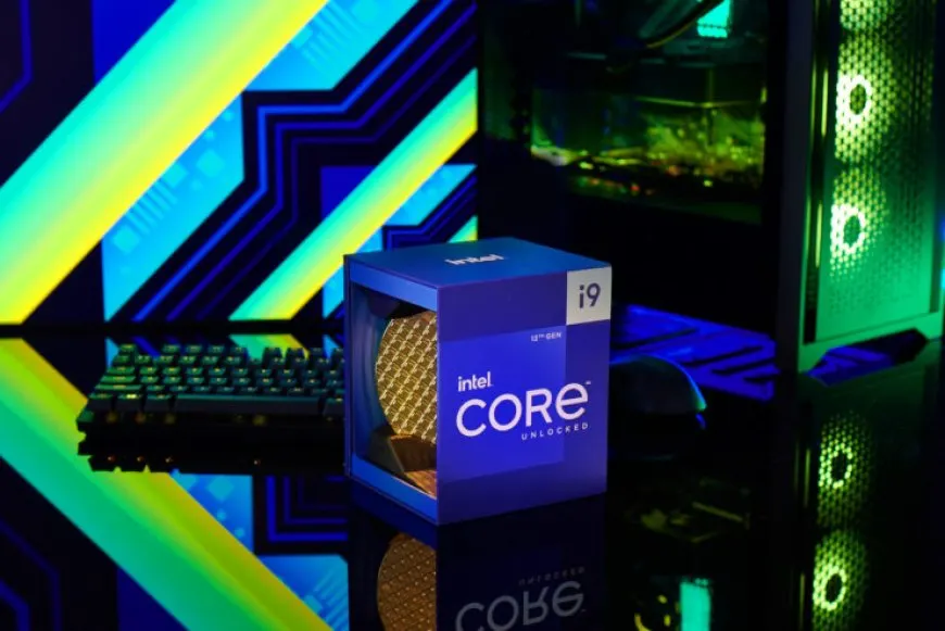 Intel 12th Gen Alder Lake CPUs, Z690 motherboards, DDR5 memory kits, and LGA 1700 coolers available for pre-order.