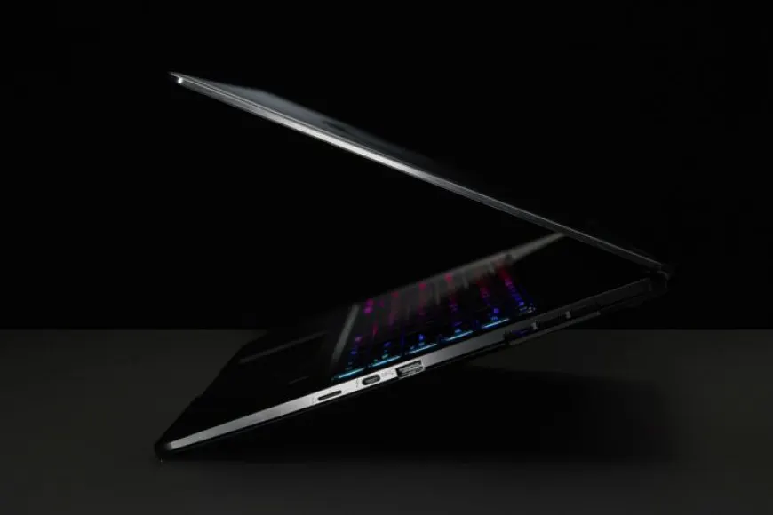 The MSI Creator Z16 Hiroshi Fujiwara Limited Edition laptop features a distinctive exterior finish.