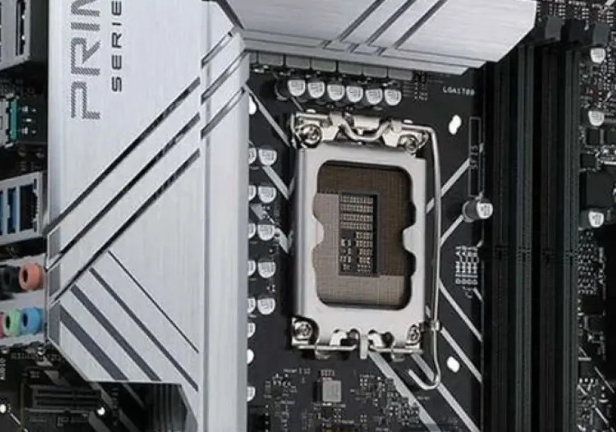 Leaked ASUS Z690 PRIME motherboard variants are shown supporting both DDR5 and DDR4 memory configurations.